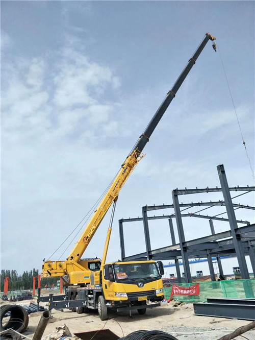 广西超高层建筑钢结构吊装案例